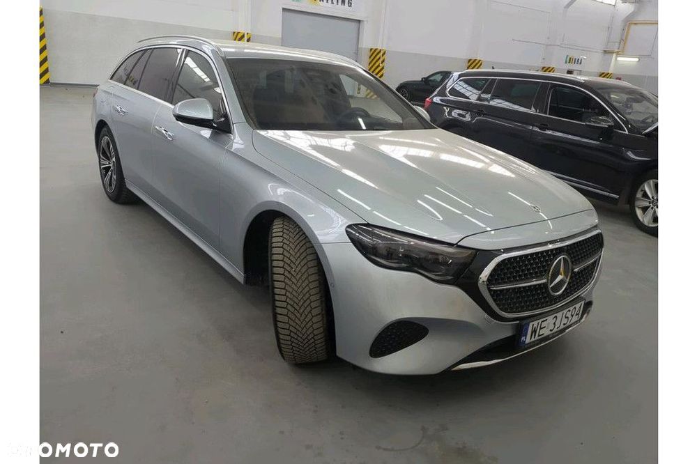 Mercedes-Benz Klasa E - 4