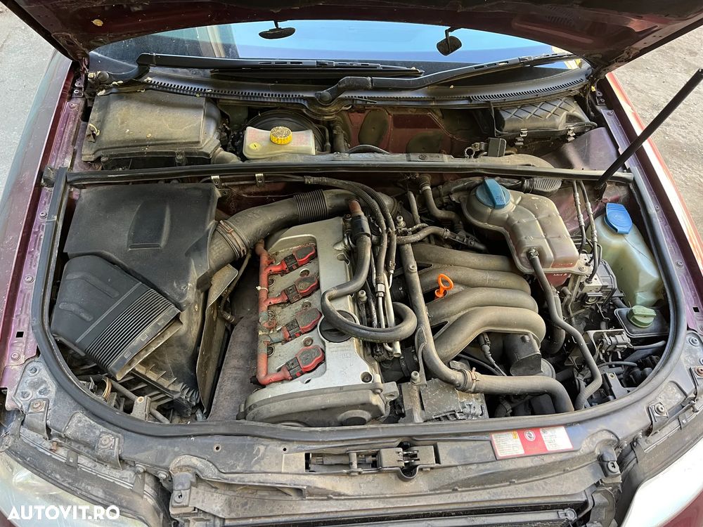 Dezmembrez Audi A4 B6 visiniu 2.0 benzina 2002 - 11