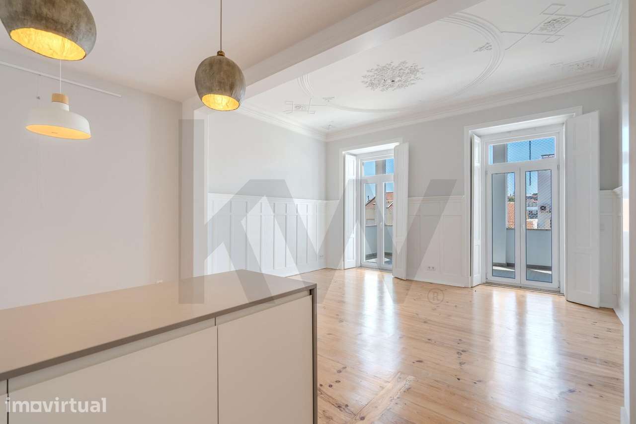 Elegante Apartamento T2+2 Totalmente Renovado e com Varanda em Anjos, - Grande imagem: 3/46