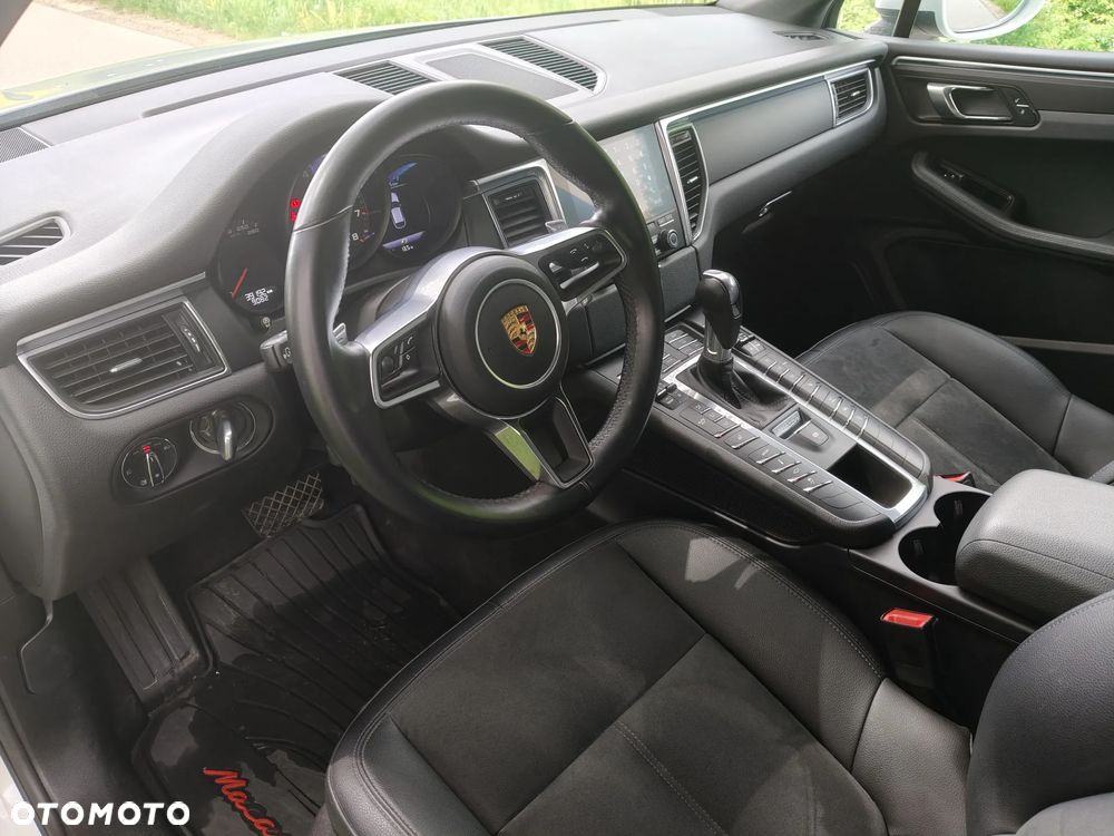 Porsche Macan - 10