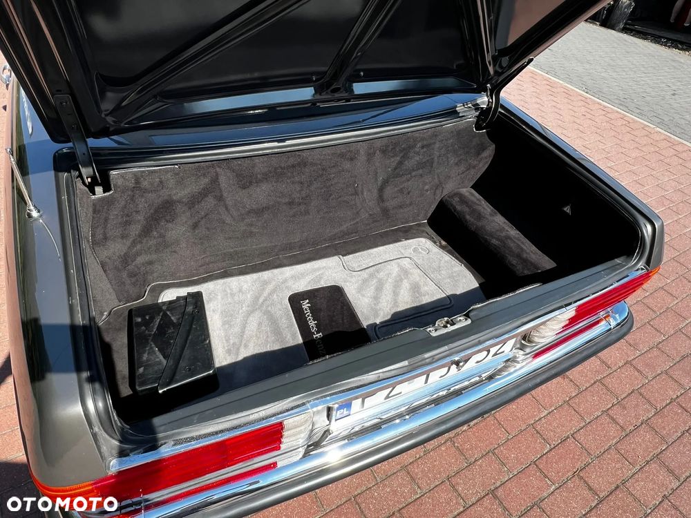 Mercedes-Benz SL - 24