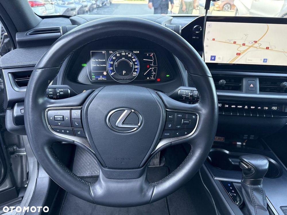 Lexus UX - 16