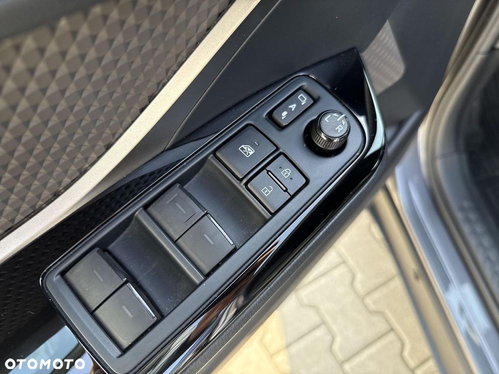 Toyota C-HR 2.0 Hybrid Executive - 17