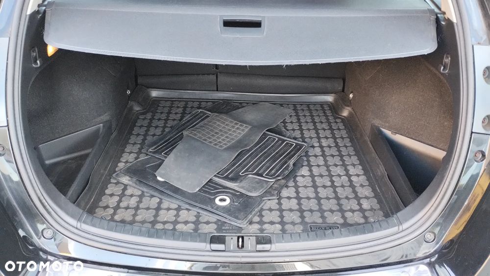 Toyota Auris 1.6 Premium - 18