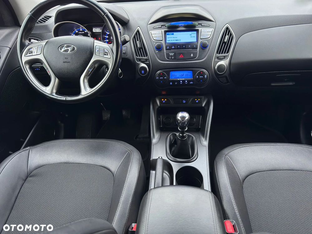 Hyundai ix35 1.6 2WD Fifa World Cup Edition - 9