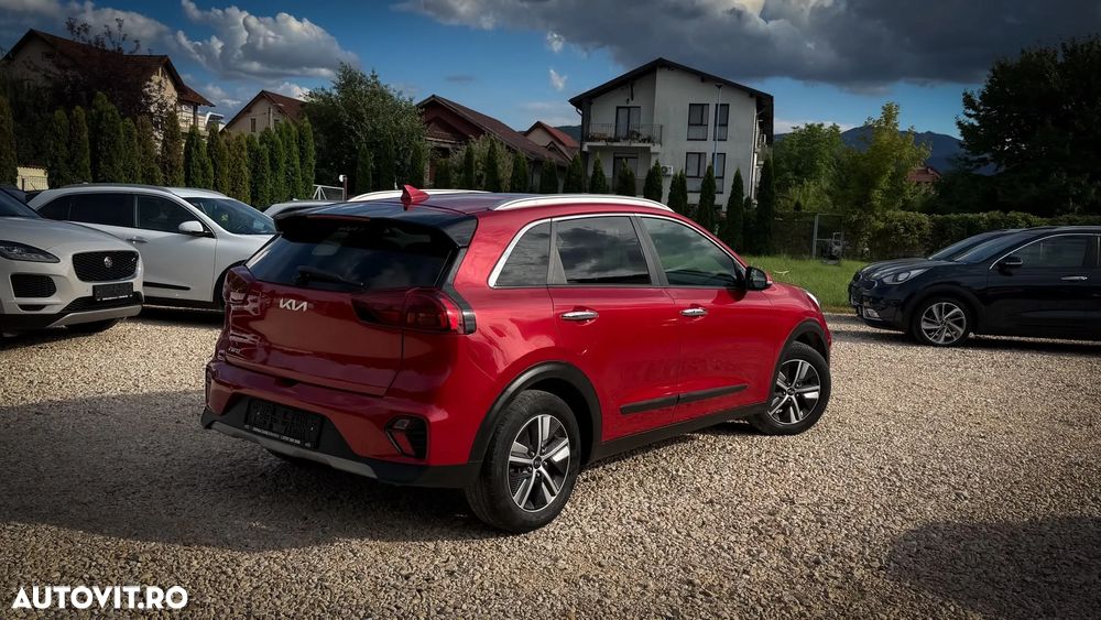 Kia Niro 1.6 GDI HEV 2WD OPF Aut. Edition 7 - 4
