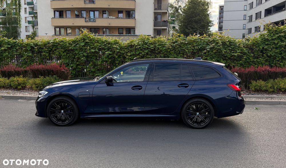 BMW Seria 3 330e M Sport - 22