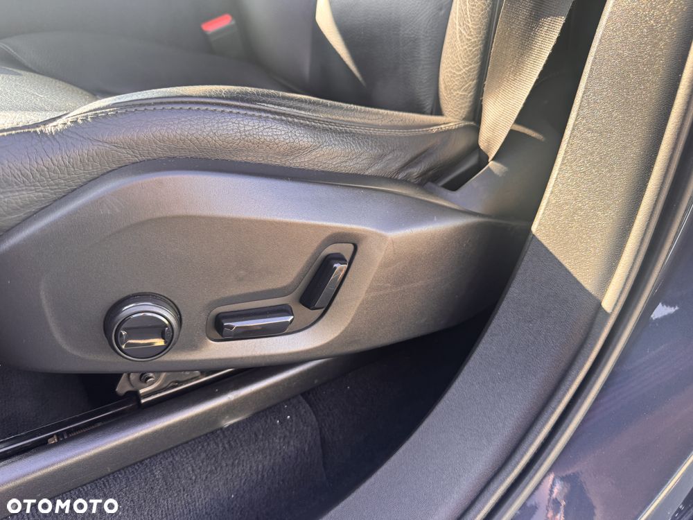 Volvo XC 90 - 26