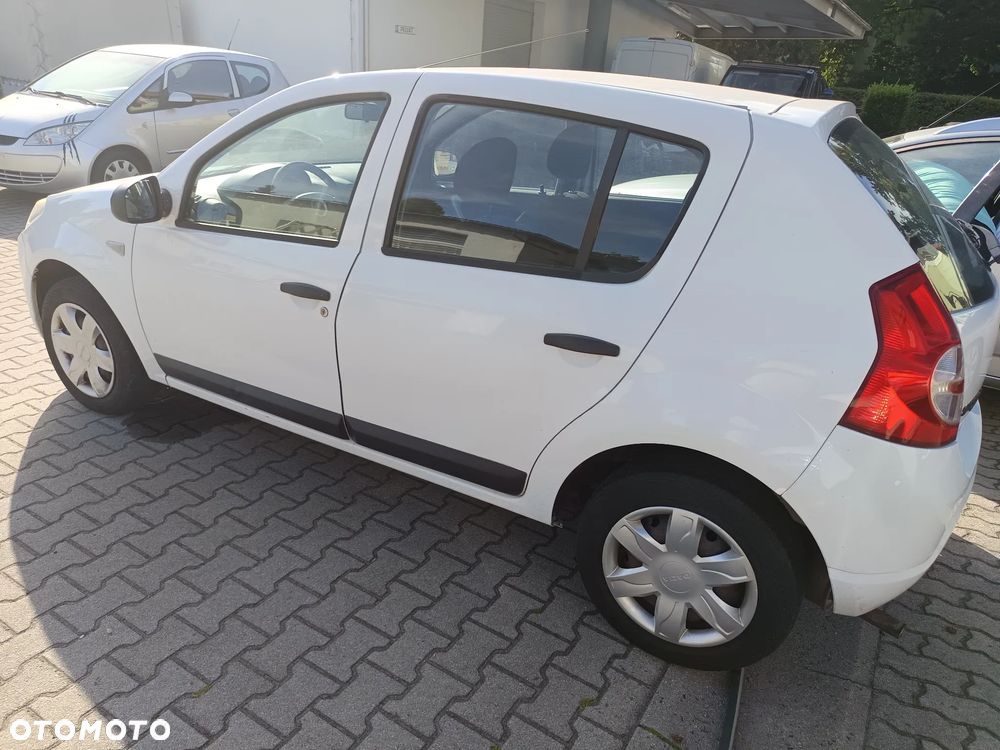 Dacia Sandero - 5