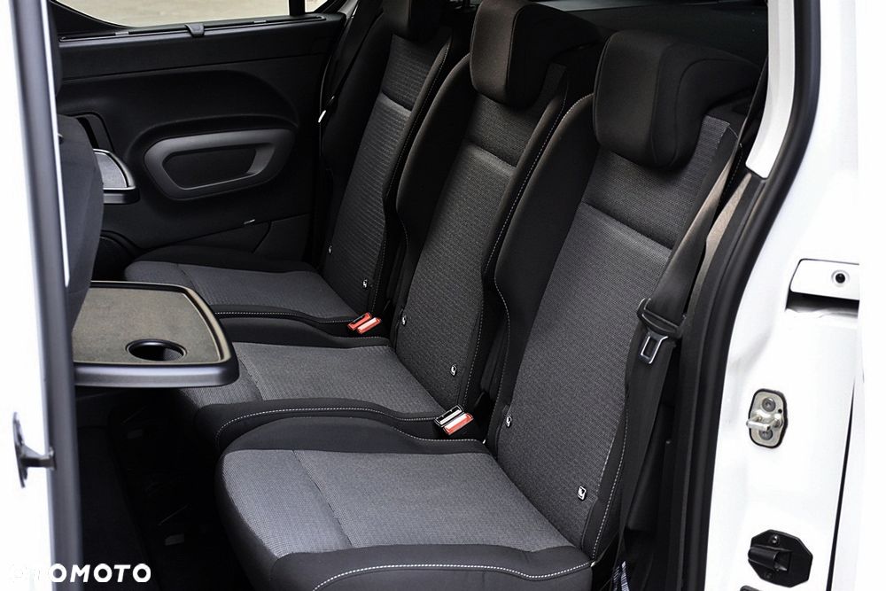 Toyota Proace City Verso 1.2 Turbo L1 Team Deutschland - 37