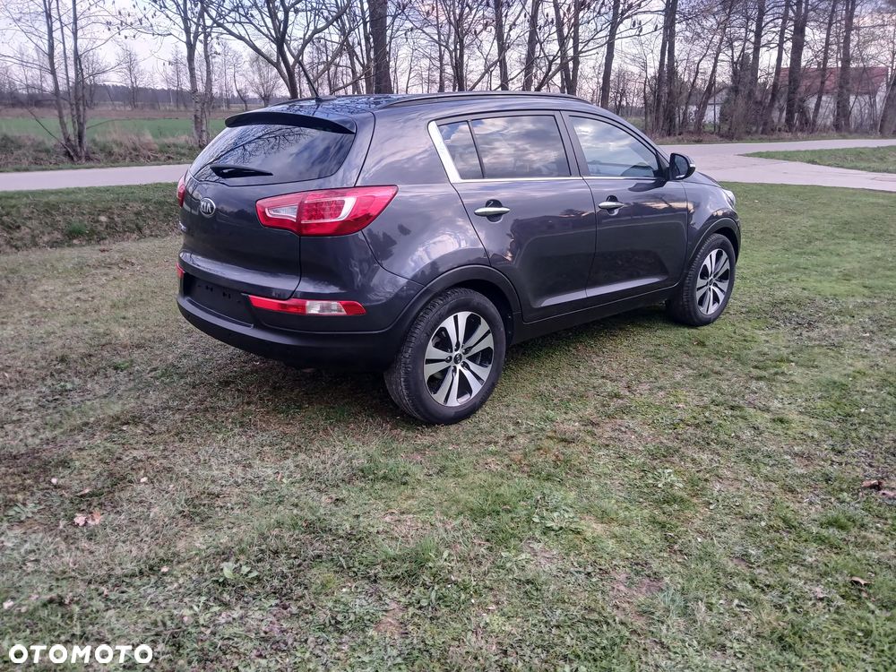 Kia Sportage 1.7 CRDI 2WD ISG Dream-Team Edition - 8