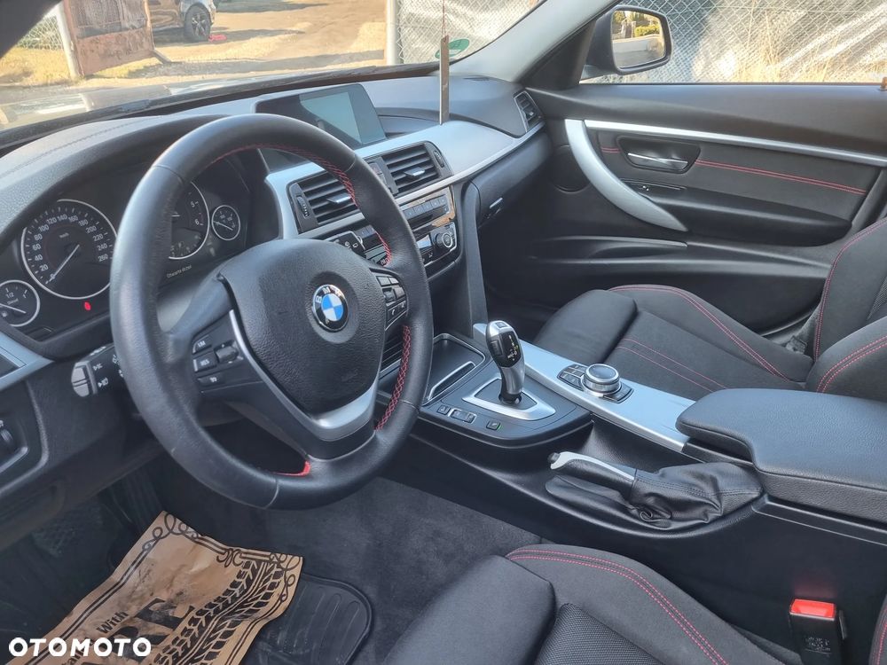 BMW Seria 3 320d xDrive Sport Line Shadow - 29