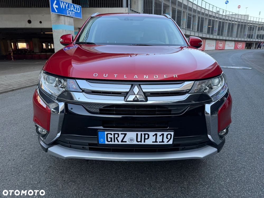 Mitsubishi Outlander 2.0 2WD Diamant - 2