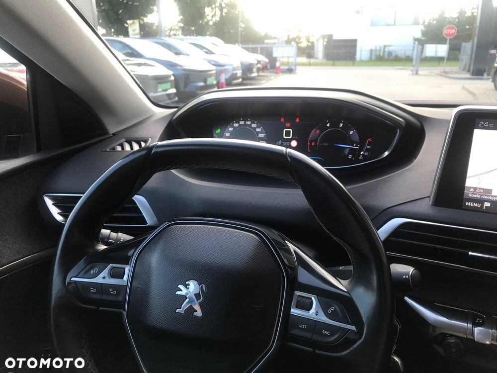 Peugeot 3008 1.5 BlueHDi Allure S&S - 22