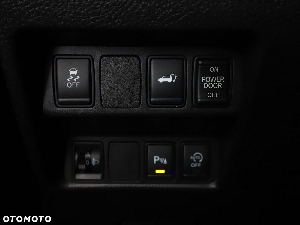 Nissan X-Trail 1.6 DCi N-Connecta - 32