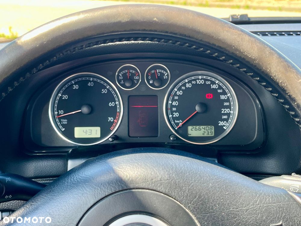 Volkswagen Passat 2.0 Highline - 14