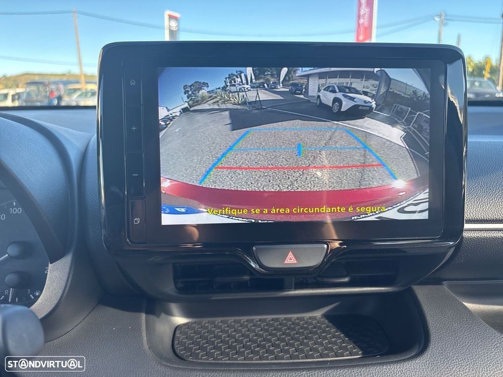 Toyota Yaris 1.5 HDF Comfort Plus - 22