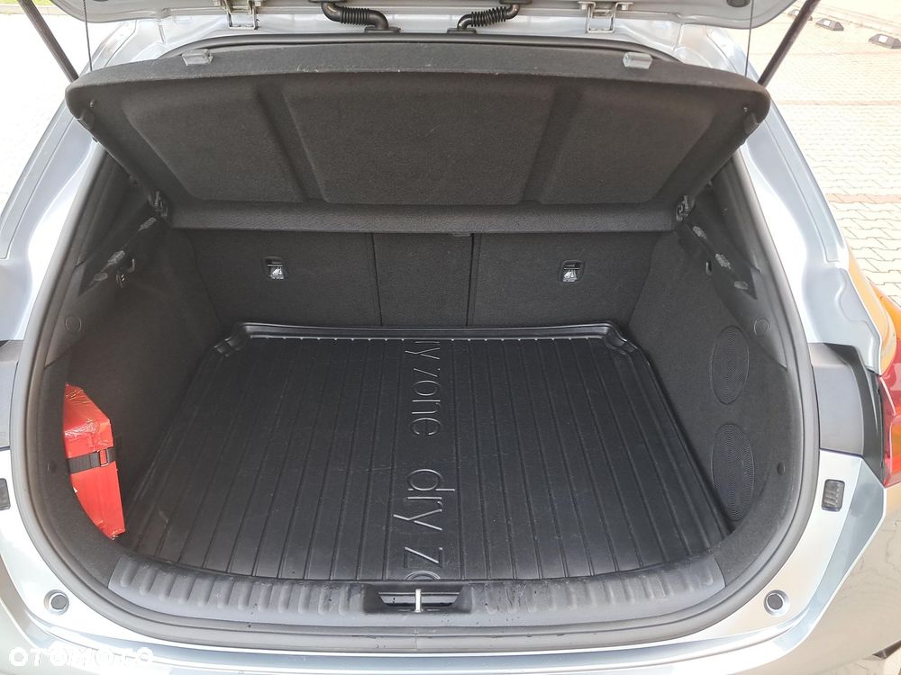 Kia XCeed 1.4 T-GDI L Business Line DCT - 11