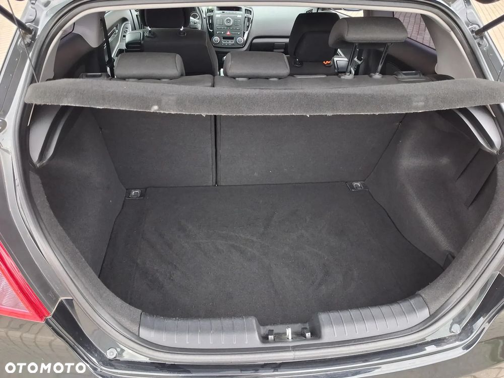 Kia Ceed 1.6 CVVT Dream-Team Edition - 9