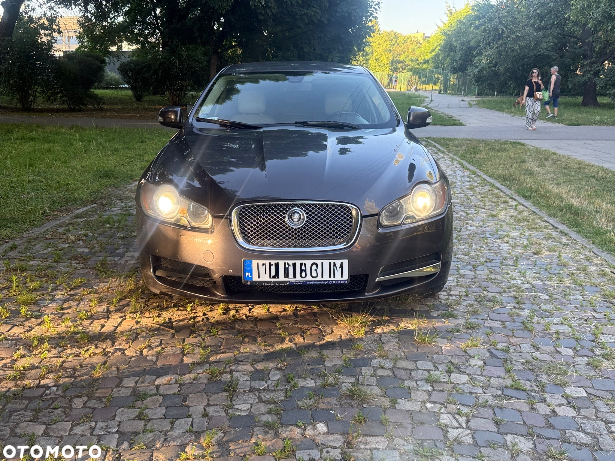 Jaguar XF 2.7 V6 D Luxury - 17