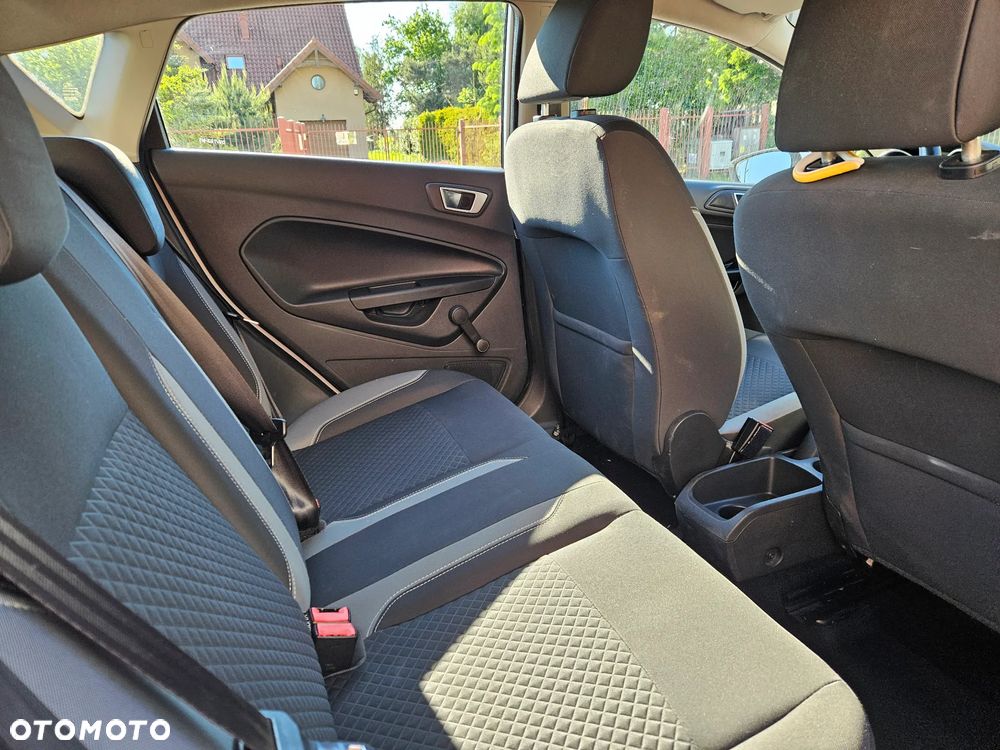Ford Fiesta - 23