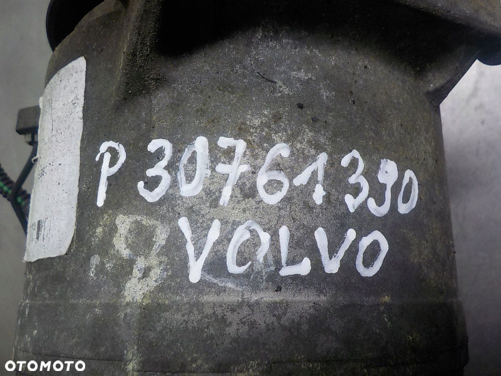 VOLVO S40 II SPRĘŻARKA KLIMATYZACJI P30761390 - 2