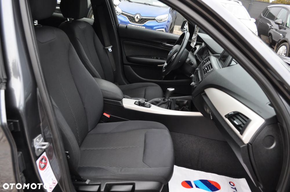 BMW Seria 1 116i - 16