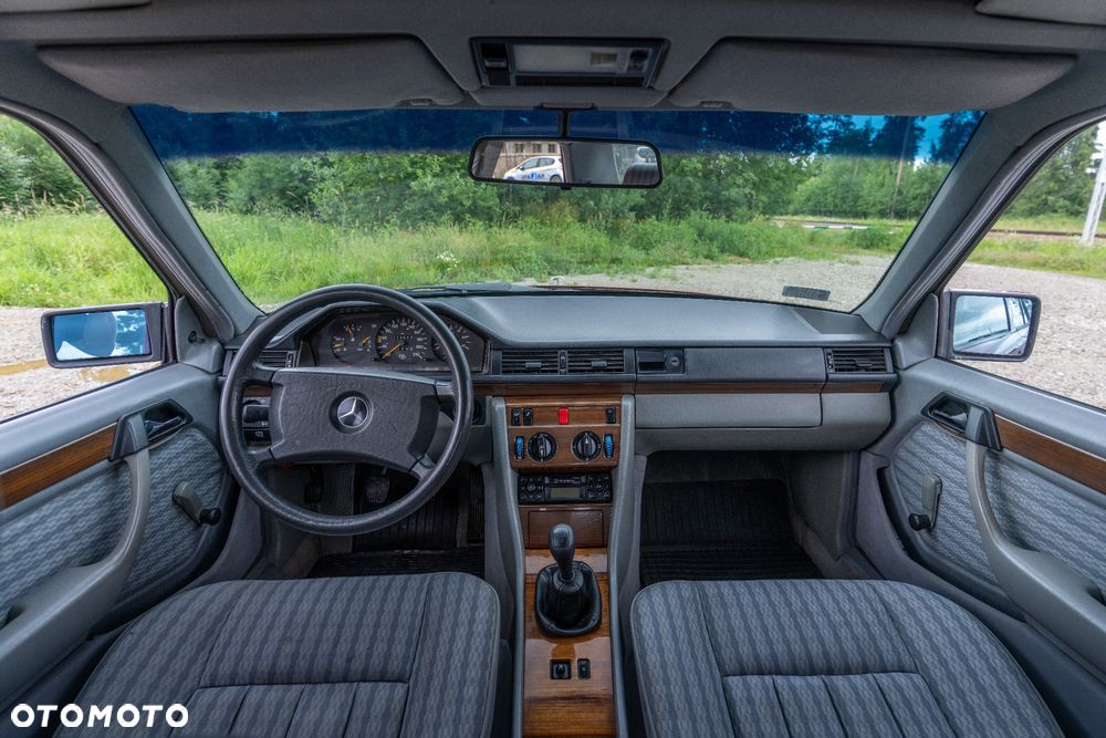 Mercedes-Benz W124 (1984-1993) - 2