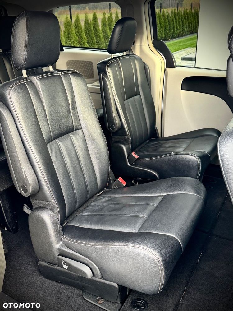 Chrysler Town & Country 3.6 Touring - 20