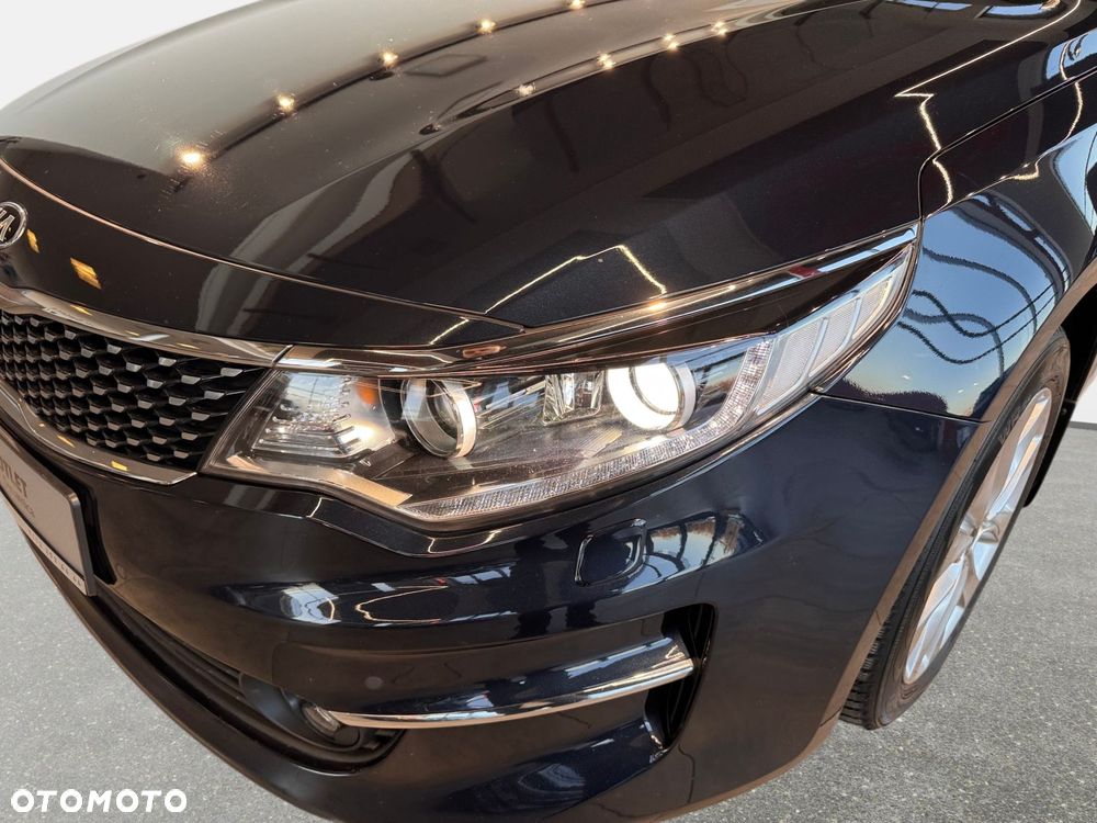 Kia Optima - 12