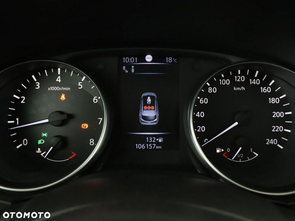 Nissan Qashqai 1.6 DIG-T N-Connecta - 23