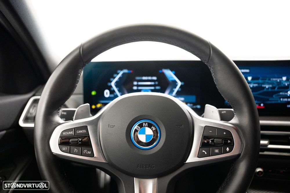 BMW 320 e Pack Desportivo M Auto - 12