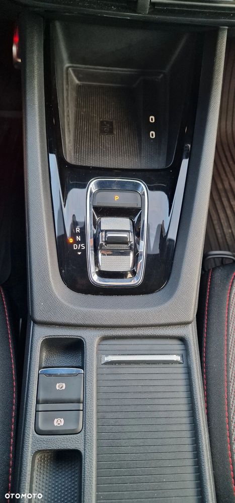 Skoda Octavia 2.0 TDI RS DSG - 33