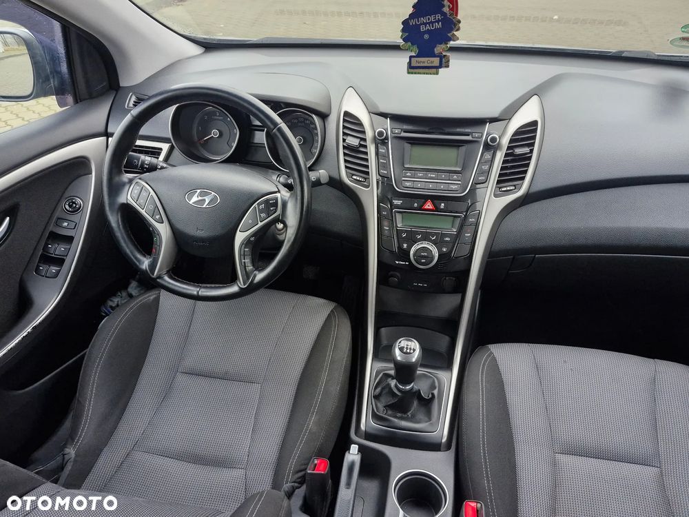 Hyundai i30 1.6 CRDi BlueDrive Premium - 24