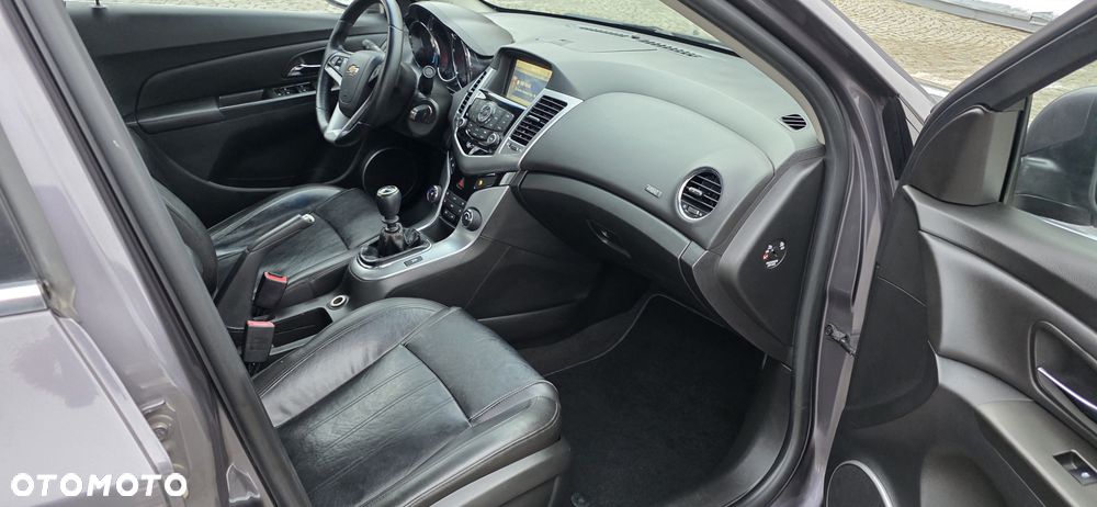 Chevrolet Cruze 1.8 LT+ - 16