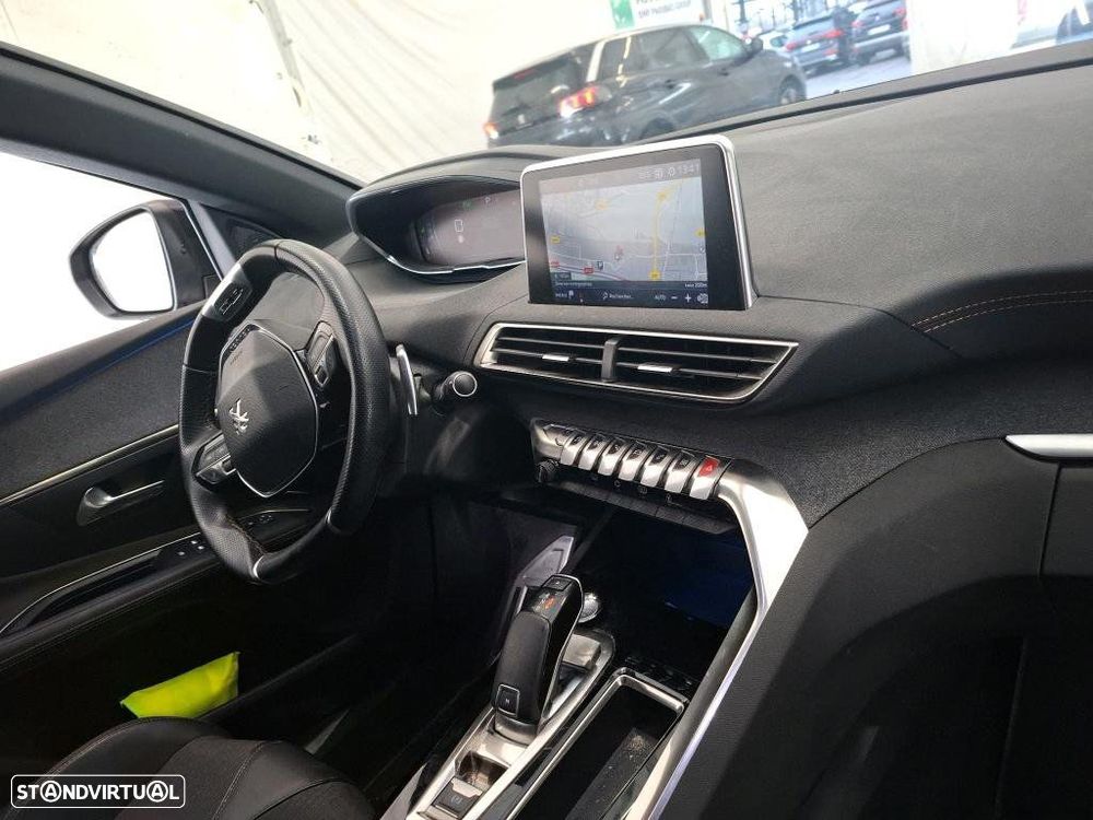 Peugeot 3008 1.6 PureTech GT EAT8 - 5