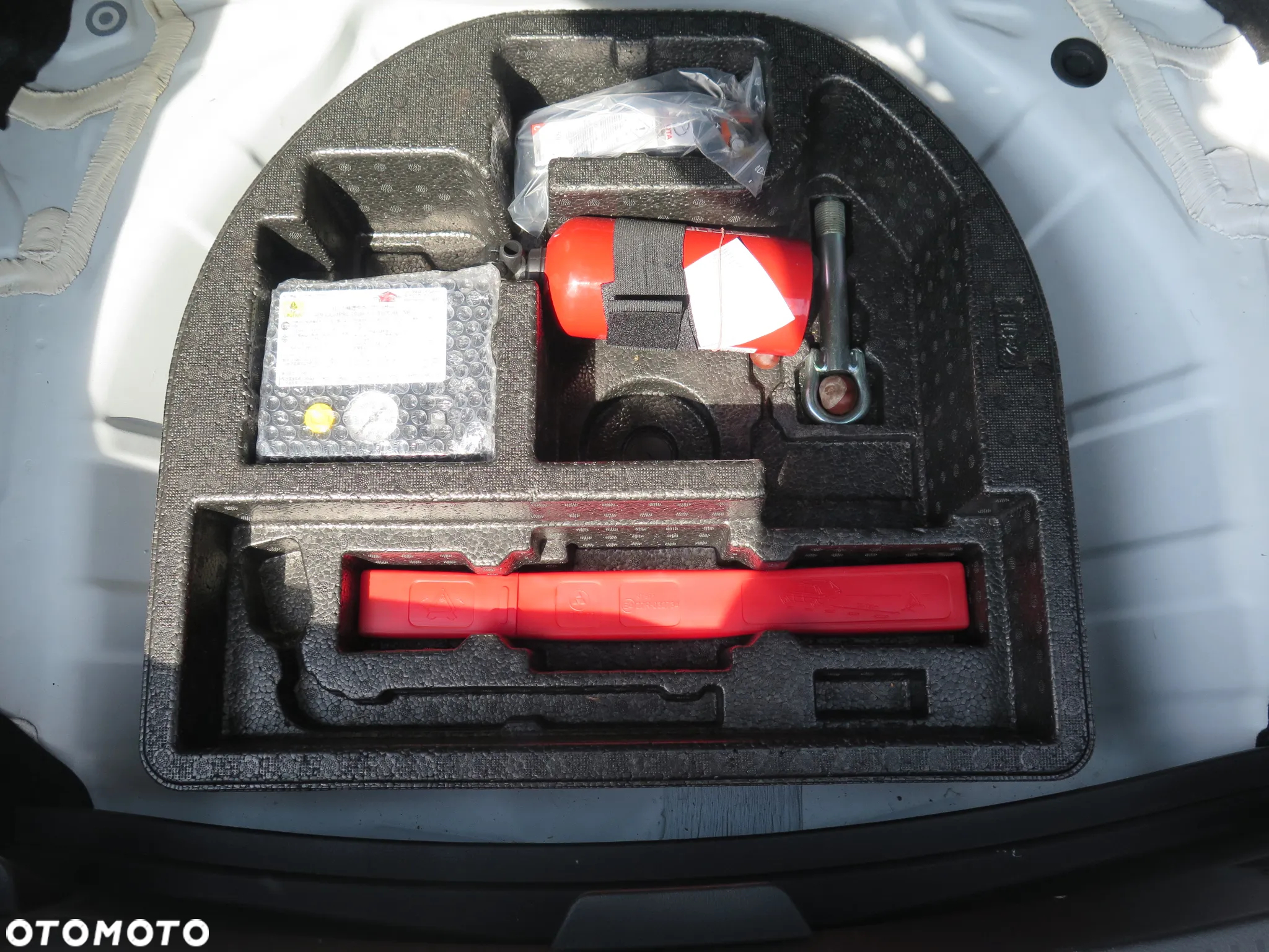 Toyota Auris 1.33 VVT-i Active - 24