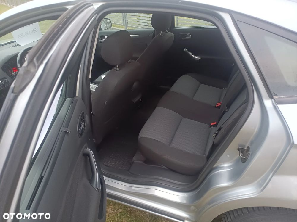 Ford Mondeo 2.0 TDCi Ghia - 2