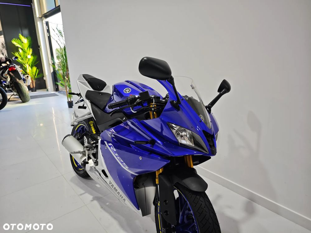 Yamaha YZF - 9
