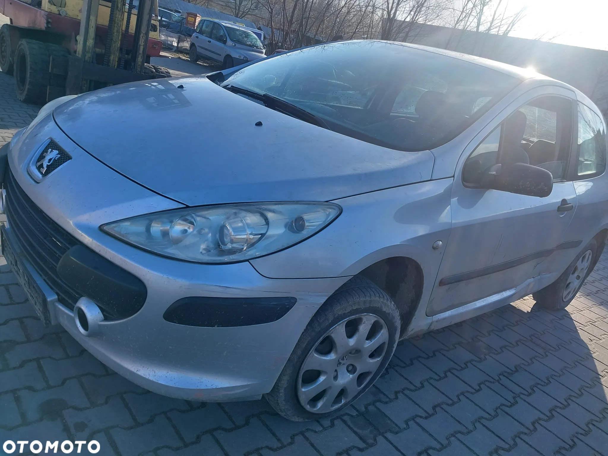 Peugeot 307 FL Lift 3D Hatchback silnik 1.6 HDI 90KM skrzynia biegów 20DM75 drzwi zderzak klapa błotnik EZRC belka przewód szyba wyświetlacz podsufitka wtryski pompa maglownica felgi alternator Cały na części wszystkie części - 4
