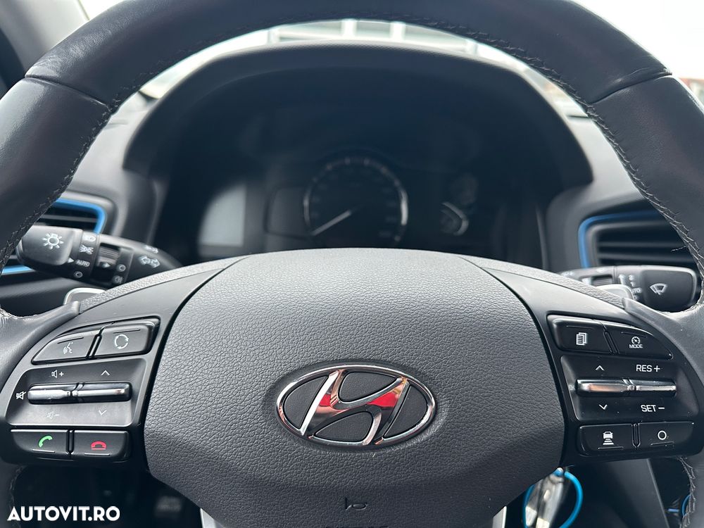 Hyundai IONIQ - 19