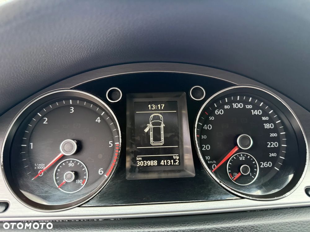 Volkswagen Passat 2.0 TDI Comfortline DSG - 6