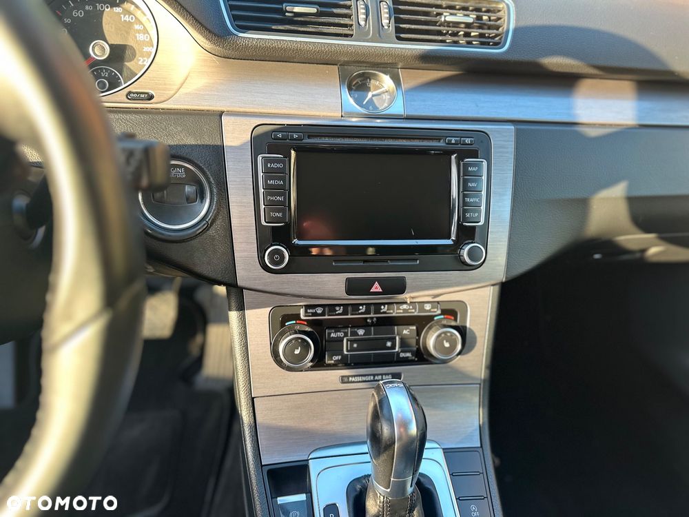 Volkswagen Passat 2.0 TDI DPF Comfortline DSG - 12