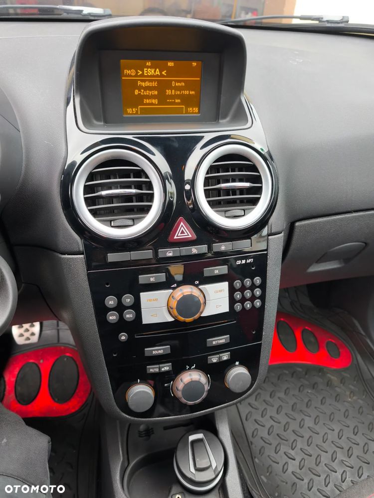 Opel Corsa 1.6 Turbo GSi - 13