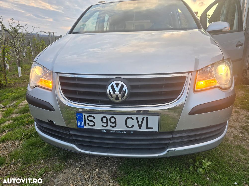 Volkswagen Touran - 22