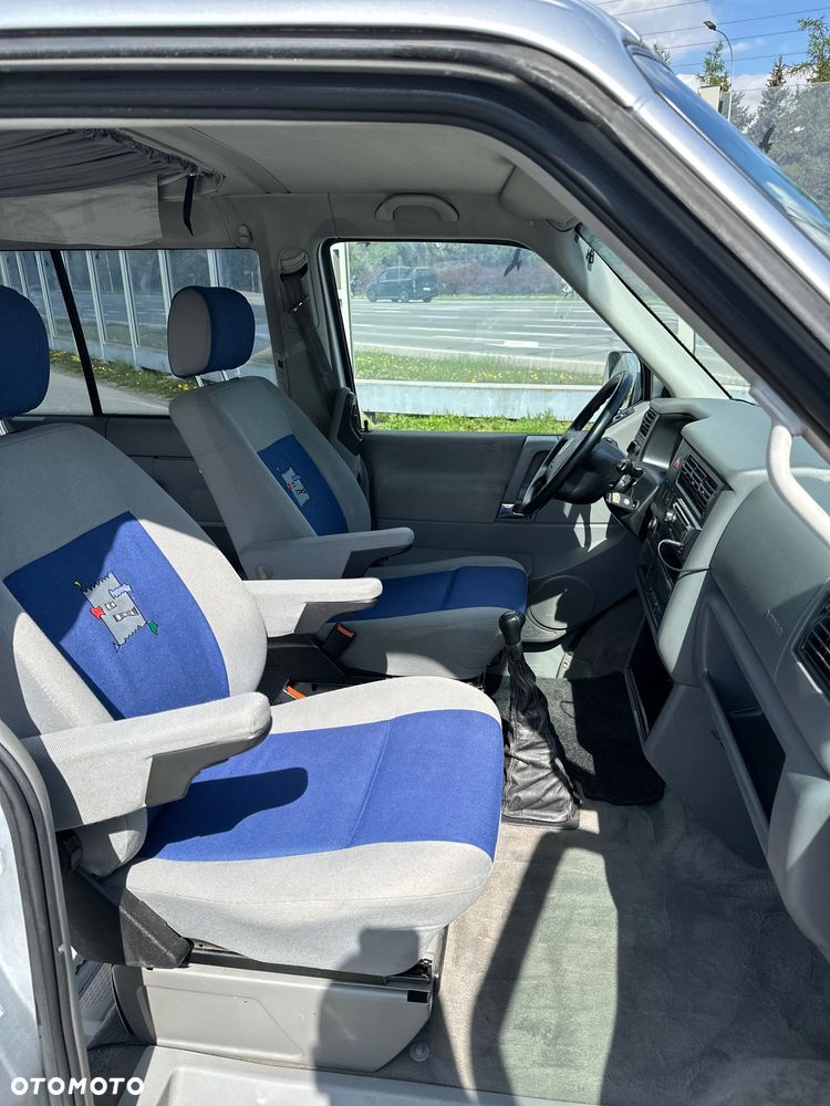 Volkswagen Multivan Standard - 10