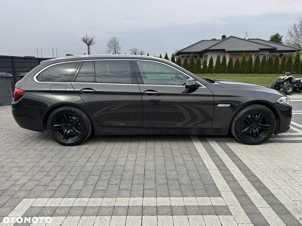 BMW Seria 5 520d Luxury Line sport - 11