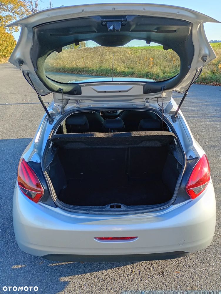 Peugeot 208 - 7