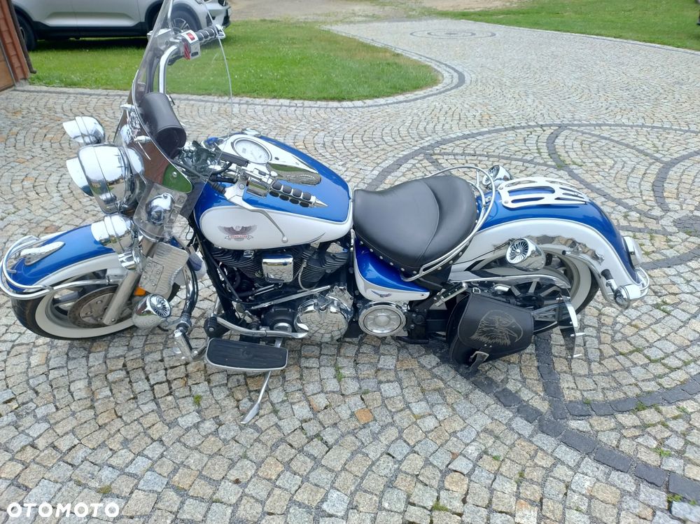 Yamaha Road Star - 1