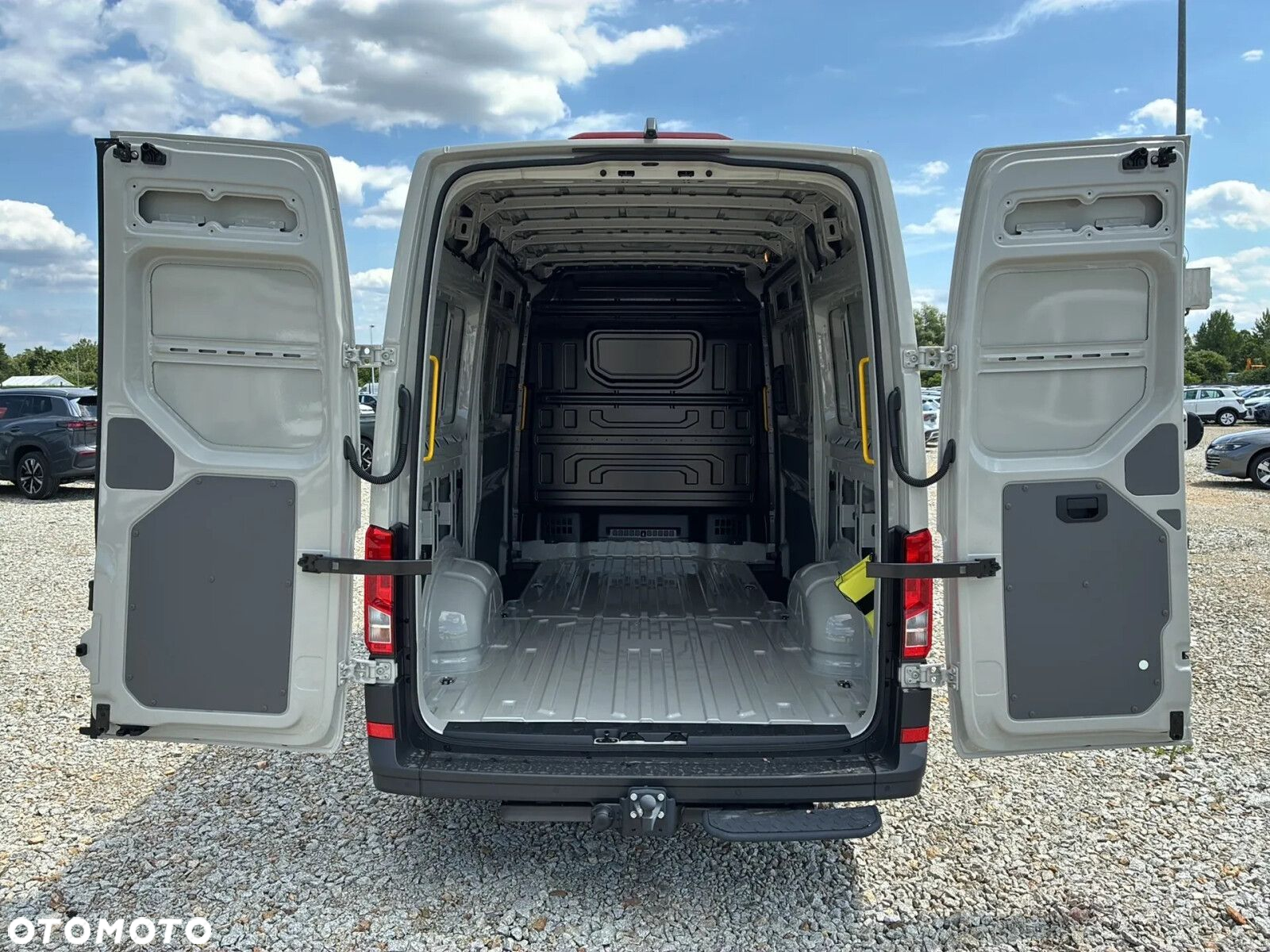 Volkswagen Crafter 35 Furgon L3H3, 2.0TDI 177KM, Wysoki dach, r.o. 3640 - 12